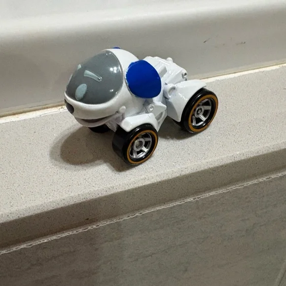 Paw patrol Robo dog true metal die-cast car - Picture 2 of 4